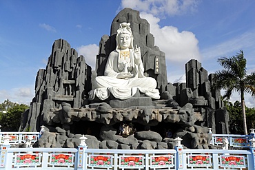 Bodhisattva Avalokitehvara, Guan Yin Statue (The Goddess of Mercy), Huynh Dao Buddhist Temple, Chau Doc, Vietnam, Indochina, Southeast Asia, Asia