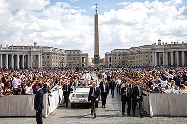 Pope Francis blesses the faithful at the end of his holy Mass on the occasion of the Migrant and Refugee World Day, Vatican, Rome, Lazio, Italy, Europe