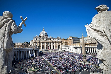 A general view of St. Peter's Square and St. Peter's Basilica during a Mass marking the Jubilee for Catechists, UNESCO World Heritage Site, Vatican, Rome, Lazio, Italy, Europe