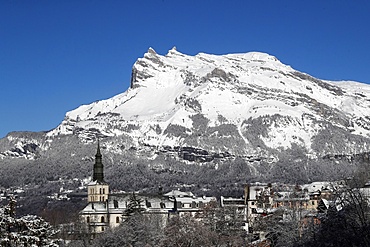 Saint Gervais Mont-Blanc village in winter, a famous ski resort, Saint-Gervais, Haute Savoie, French Alps, France, Europe