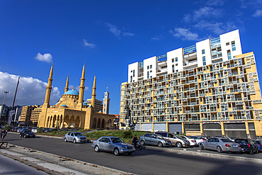 Mohammed al-Amine Sunni Mosque and neighboring building, Beirut, Lebanon, Middle East