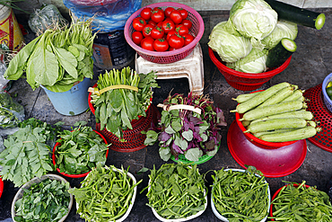 Vegetables and fresh herbs, Vietnamese local food market, Hanoi, Vietnam, Indochina, Southeast Asia, Asia