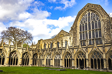 Cloister, Canterbury Cathedral, UNESCO World Heritage Site, Canterbury, Kent, England, United Kingdom, Europe