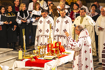 Liturgy commemorating victims of the 1932-1933 Holodomor (Famine) and Russian-Ukrainian war started 2014, Madeleine Basilica, Paris, France