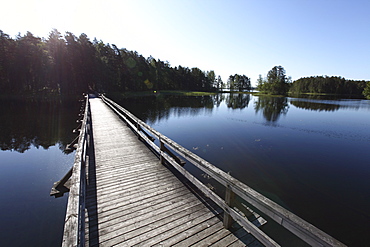 Wooden footbridge over Lake Puruvesi, Punkaharju Nature Reserve, Saimaa Lake District, Savonia, Finland, Scandinavia, Europe