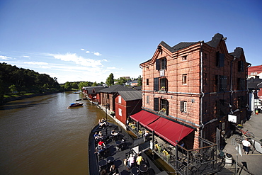 Old Barge restaurant, bar and cafe, riverside granary warehouses, Porvoonjoki River, Porvoo, Uusimaa, Finland, Scandinavia, Europe