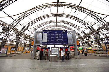 Interior, Central Railway Station, Dresden, Saxony, Germany, Europe