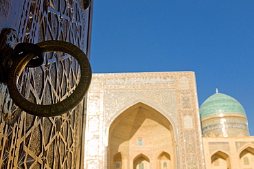 Mir-i-Arab Medressa, UNESCO World Heritage Site, Bukhara, Uzbekistan, Central Asia