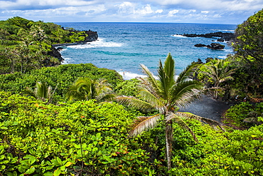 Pailoa beach at the Waianapanapa State Park along the road to Hana, Maui, Hawaii, United States of America, Pacific