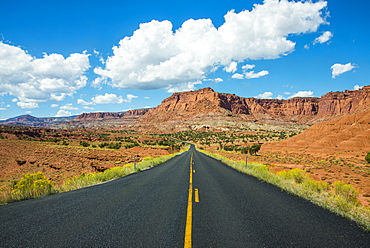 Road leading through the Capitol Reef National Park, Utah, United States of America, North America