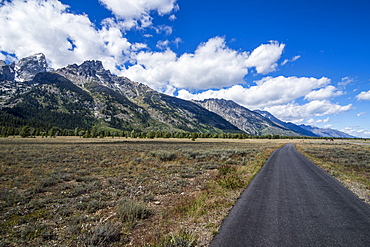 The Teton range in the Grand Teton National Park, Wyoming, United States of America, North America