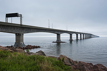 Confederation Bridge linking New Brunswick with Prince Edward Island, Canada, North America