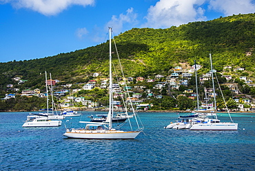 Sailing boats anchoring in Port Elizabeth, Admiralty Bay, Bequia, The Grenadines, St. Vincent and the Grenadines, Windward Islands, West Indies, Caribbean, Central America