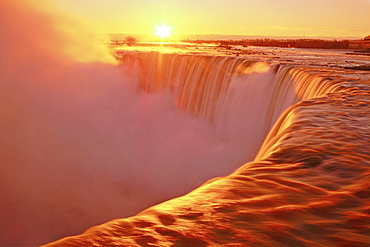 Canadian Falls (Horseshoe Falls) at sunrise, Niagara Falls, Ontario, Canada, North America