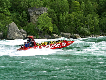 Whirlpool jet boat ride, Niagara Gorge, Niagara River, Niagara Falls, Ontario, Canada, North America