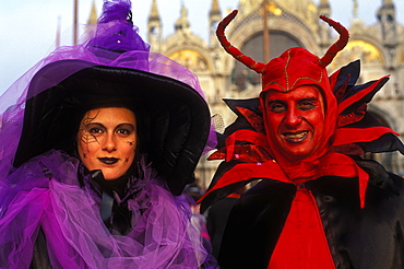 Revellers dressed in costume, Carnevale (Carnival), Piazza San Marco, Venice, Veneto, Italy, Europe