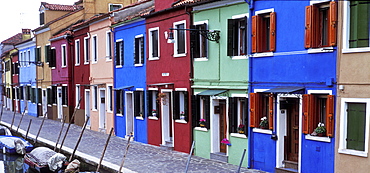 Row of multicolored houses, Burano, Venice, Veneto, Italy, Europe