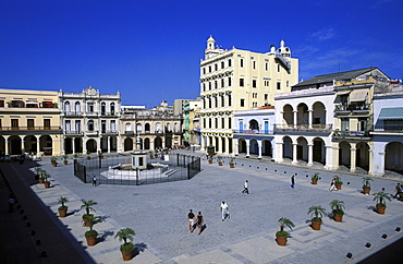 Plaza Vieja, Havana, Cuba, West Indies, Central America