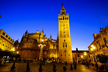 Seville Cathedral and Giralda, UNESCO World Heritage Site, Seville, Andalucia, Spain, Europe 