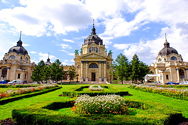 Szechenyi Thermal Bath, Budapest, Hungary, Europe