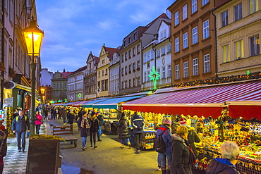 Christmas Market, Havelska Market Place, Stare Mesto (Old Town), Prague, Czech Republic, Europe