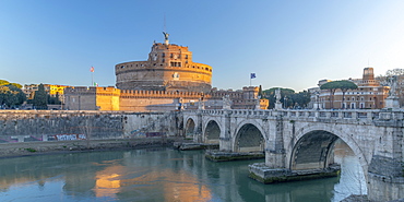 St. Angelo Bridge (Ponte Sant'Angelo) and Castel Sant'Angelo, UNESCO World Heritage Site, Rome, Lazio, Italy, Europe