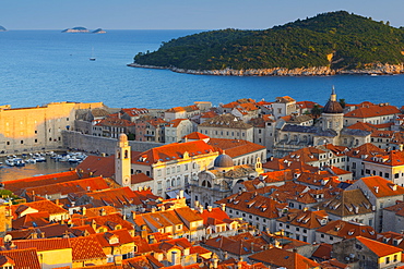 Old Town (Stari Grad), UNESCO World Heritage Site, with Lokrum Island beyond, Dubrovnik, Dalmatia, Croatia, Europe