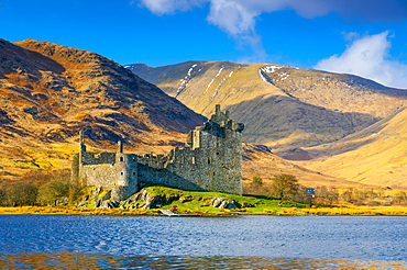 Kilchurn Castle, Loch Awe, Argyll and Bute, Scotland, United Kingdom, Europe