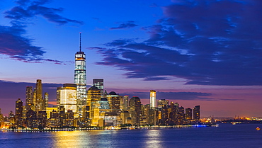 New York skyline, Manhattan, Lower Manhattan and World Trade Center, Freedom Tower across Hudson River, New York State, United States of America, North America