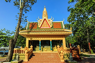 Sleeping Buddha pavilion at Wat Traeuy Kaoh temple on Fish Island across the river from this old colonial port, Kampot, Cambodia, Indochina, Southeast Asia, Asia