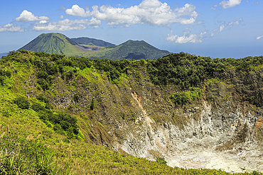 Mount Mahawu, a stratovolcano and active 180m wide crater, with Lokon on the left, and Empung volcanoes beyond, Gunung Mahawu, Tomohon, North Sulawesi, Indonesia, Southeast Asia, Asia