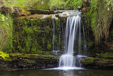 Small waterfall on the Lonfearn Burn near Brothers' Point (Rubha nam Brathairean) the easternmost point of the Trotternish & a lovely short walk. Brothers' Point, Trotternish Peninsula, Skye, Inner Hebrides, Scotland, UK.