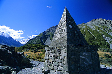 Memorial to climbers who died on Mount Cook, at White Horse Hill in Mount Cook National Park, Southern Alps, Canterbury, South Island, New Zealand, Pacific