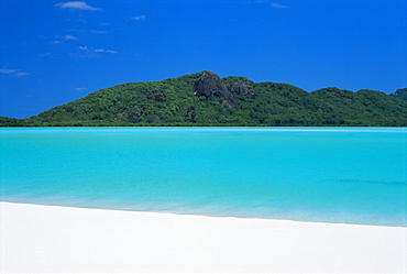 Whitehaven Beach, one of the finest in the country, on the east coast of Whitsunday Island, Whitsunday Group, Queensland, Australia