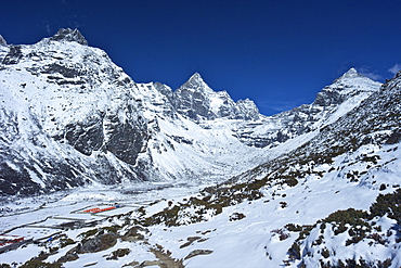 Village of Machhermo with Kyajo Ri behind, Solukhumbu District, Sagarmatha National Park, UNESCO World Heritage Site, Nepal, Himalayas, Asia