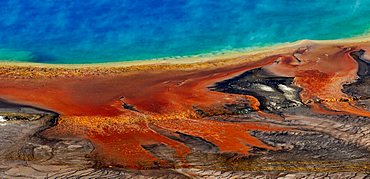 Grand Prismatic Spring, Yellowstone National Park, Wyoming, USA