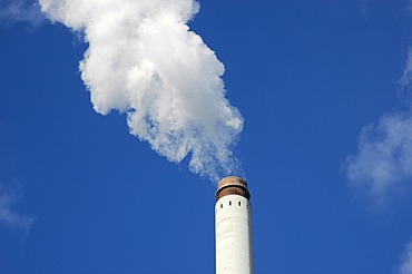 Smoking chimney in front of a blue sky, environment, pollution, emission value, Ruhr Area, Ruhr Basin, Gelsenkirchen, Nordrhein Westphalia, Ruhr district, Germany