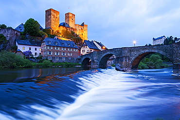 Old Lahn Bridge at dusk, Lahn river, Runkel an der Lahn, Hesse, Germany, Europe