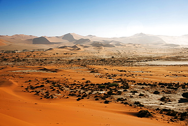 Sand dunes in the Namib-Naukluft National Park, Namib Desert, Namibia, Africa