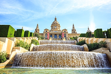 Museum, Museu Nacional d'Art de Catalunya with cascades, Barcelona, Catalonia, Spain, Europe