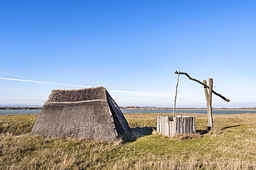 Old draw well at Darscho-Lacke, Neusiedler See-Seewinkel National Park, Burgenland, Austria, Europe