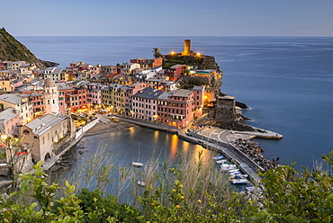 Townscape, colorful houses, evening atmosphere, Vernazza, Cinque Terre National Park, Liguria, Italy, Europe