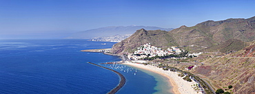 Beach Playa de las Teresitas, San Andres, view on Santa Cruz and the Teide, Tenerife, Canary Islands, Spain, Europe