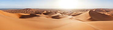 Sand dunes in the desert, dune landscape Erg Chebbi, Merzouga, Sahara, Morocco, Africa