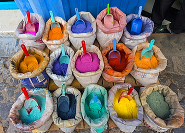 Sales stand with many bright colors, medina of Chefchaouen, Chaouen, Tanger-Tétouan, Morocco, Africa