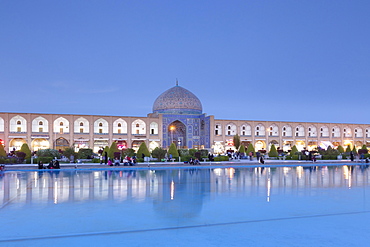 Dome of Lotfollah mosque, Imam square at dusk, Isfahan, Iran, Asia