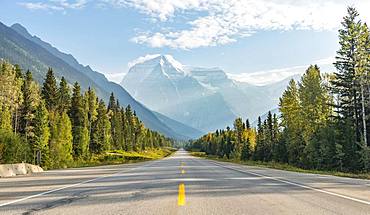 Highway, snow-capped mountains at the back, Mt Robson, Yellowhead Highway 16, British Columbia, Canada, North America