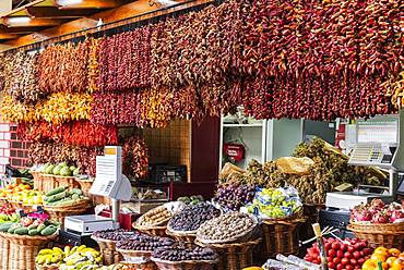 Stall with fruits and dried chilli peppers, chillies, market hall, Funchal, Madeira, Portugal, Europe