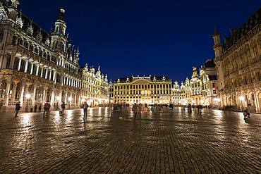 Town Hall, House of the Dukes of Brabant, Guild houses, Grand Place, Grote Markt, Evening twilight, Brussels, Belgium, Europe