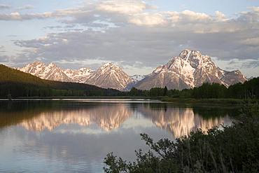 View over Jackson Lake to Grand Teton Range, Grand Teton National Park, Wyoming, USA, North America